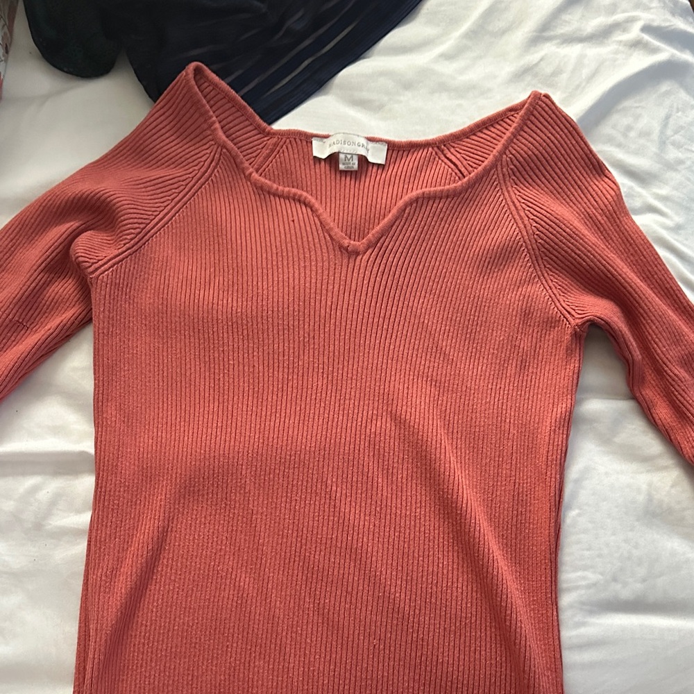 Elegant Off-Shoulder Rust Sweater